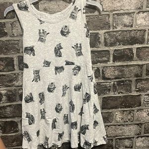 Girls casual sleeveless grey dress with cat print size 6
